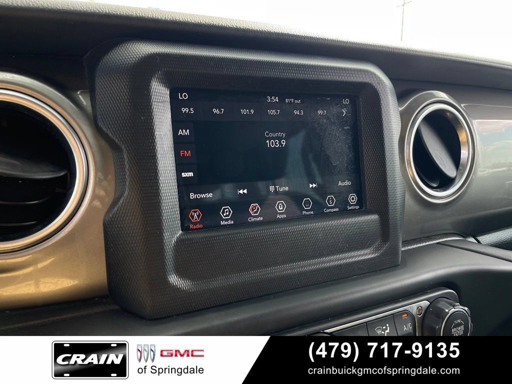 Used 2020 Jeep Wrangler Unlimited Sahara AWD/4WD image 14