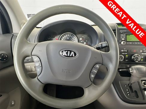 Used 2014 Kia Sedona LX image 11