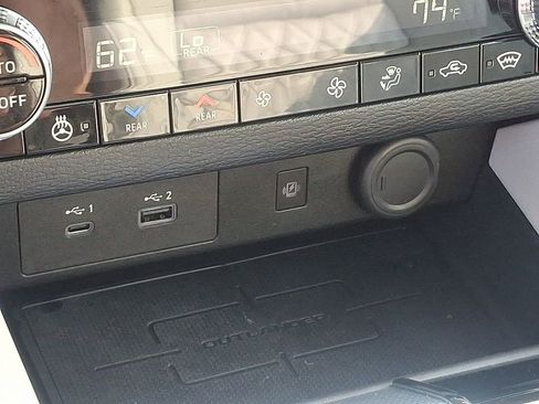 Used 2024 Mitsubishi Outlander SEL image 30