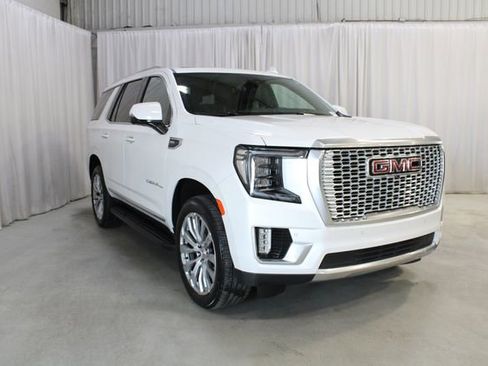 Used 2024 GMC Yukon Denali w/ Advanced Technology Package AWD/4WD image 39