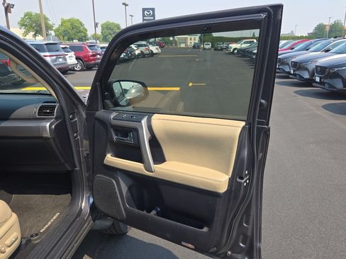 Used 2014 Toyota 4Runner SR5 Premium AWD/4WD image 18