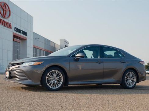 Certified 2020 Toyota Camry XLE w/ Navigation Package FWD image 1