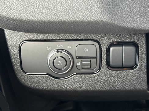 Used 2026 Mercedes-Benz Sprinter 2500 image 23