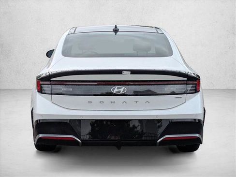 New 2025 Hyundai Sonata Limited image 8