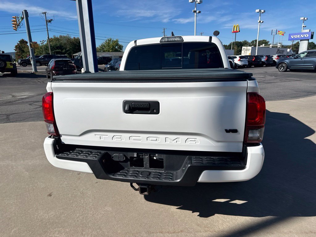 Used 2019 Toyota Tacoma TRD Sport AWD/4WD image 7
