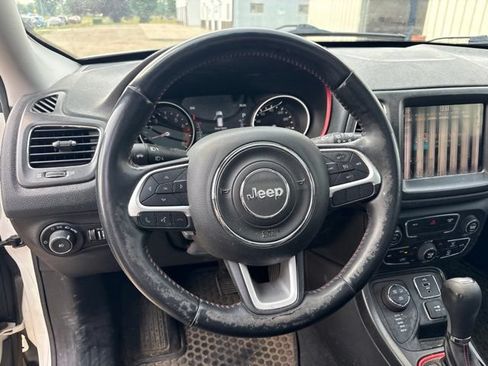Used 2018 Jeep Compass Trailhawk AWD/4WD image 14