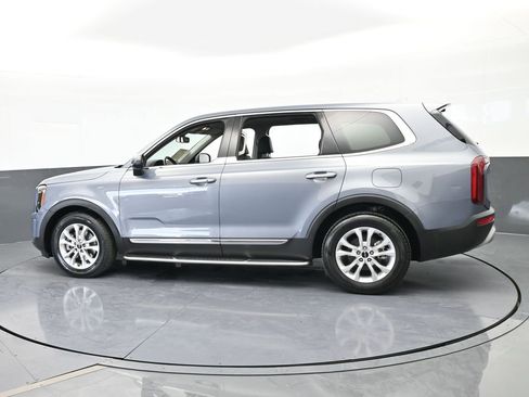 Used 2022 Kia Telluride LX image 3