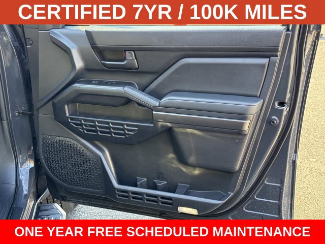Used 2025 Toyota 4Runner SR5 AWD/4WD image 8
