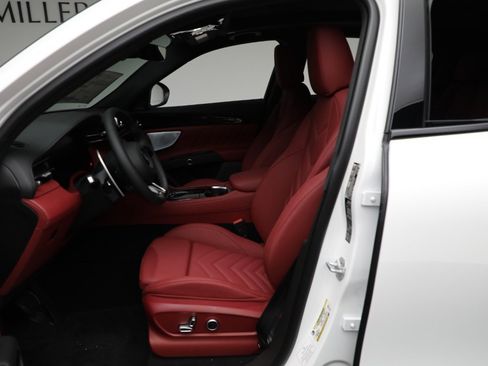 New 2025 Maserati Grecale Modena image 10