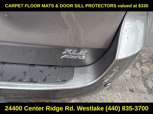 Used 2014 Toyota Sienna XLE w/ Entertainment Package image 6