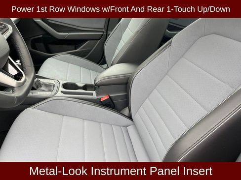 Used 2026 Volkswagen Jetta SE FWD image 17