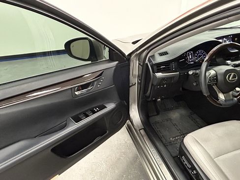 Used 2018 Lexus ES 350 image 19