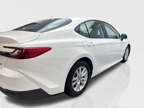 Used 2025 Toyota Camry LE FWD image 13