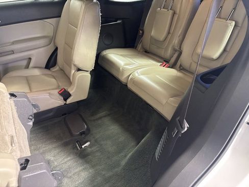 Used 2014 Ford Explorer XLT w/ Equipment Group 202A image 24