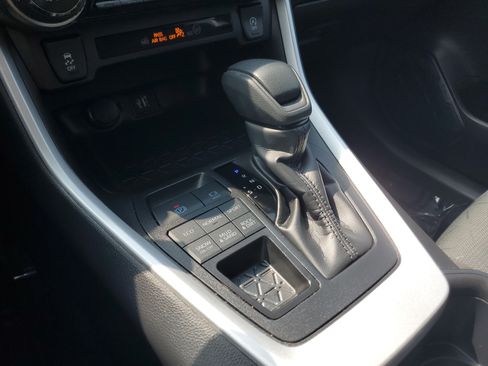 Certified 2025 Toyota RAV4 XLE AWD/4WD image 31