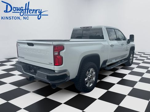 Used 2022 Chevrolet Silverado 2500 LTZ w/ LTZ Plus Package AWD/4WD image 5