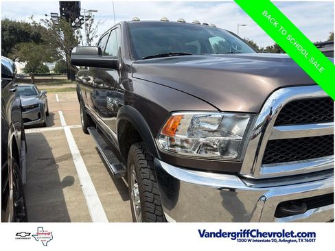 Used 2018 RAM 2500 Tradesman w/ Chrome Appearance Group AWD/4WD image 4