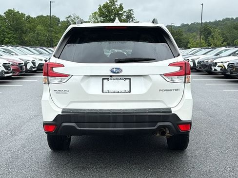Used 2020 Subaru Forester Premium AWD/4WD image 5