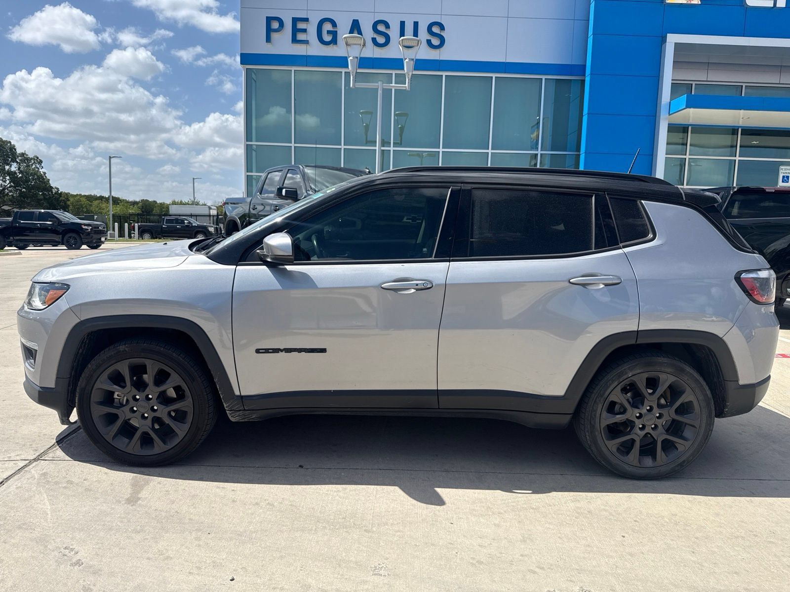 Used 2019 Jeep Compass High Altitude FWD image 2