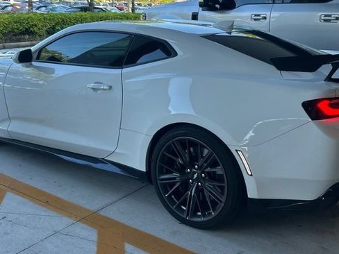 Used 2017 Chevrolet Camaro ZL1 RWD image 5