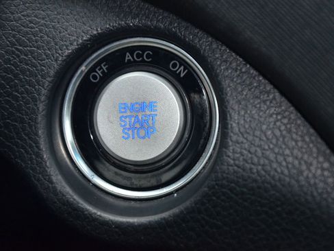 Used 2017 Hyundai Santa Fe Limited image 36