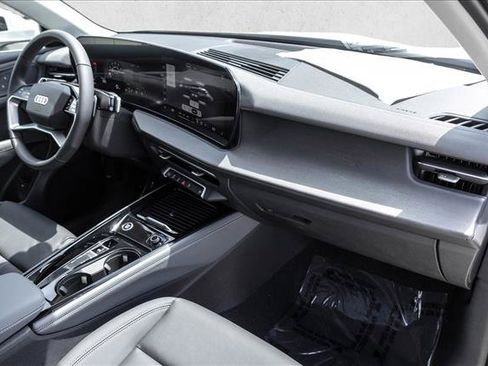 New 2026 Audi Q3 quattro 2.0T AWD/4WD image 24