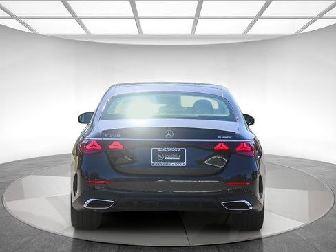 New 2025 Mercedes-Benz E 350 4MATIC Sedan image 3