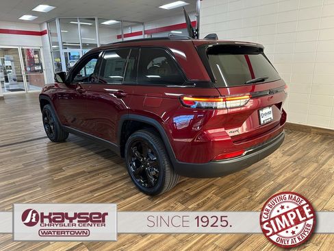 New 2025 Jeep Grand Cherokee Limited w/ Black Appearance Package image 3