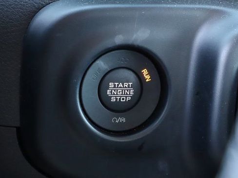 Used 2023 Jeep Gladiator Sport AWD/4WD image 31