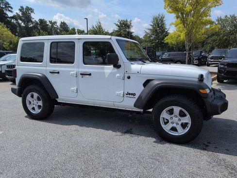 Used 2022 Jeep Wrangler Unlimited Sport w/ Sun And Sound Package AWD/4WD image 2