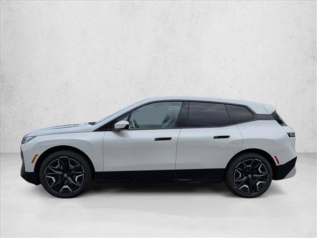 Used 2024 BMW iX xDrive50 w/ Sport Package AWD/4WD image 10