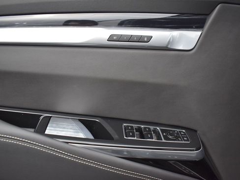 Certified 2025 Cadillac Escalade ESV Sport w/ Touring Package image 10