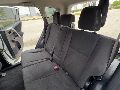 Used 2013 Toyota RAV4 XLE AWD/4WD image 30