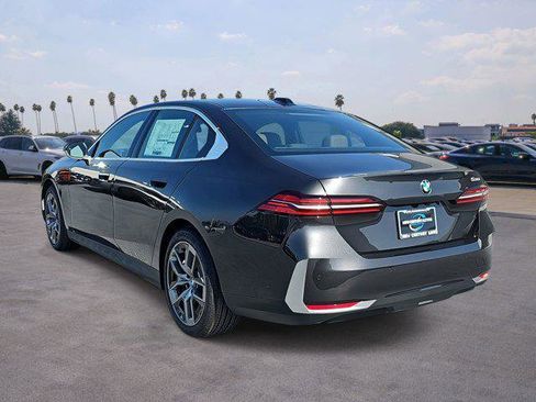 New 2026 BMW 530i w/ Executive Package image 7