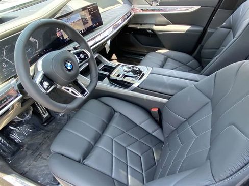 New 2025 BMW 760i xDrive 760i xDrive w/ Autobahn Package image 18