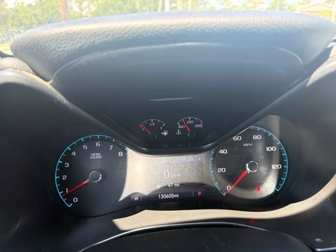 Used 2020 Chevrolet Colorado LT w/ LT Convenience Package RWD image 11
