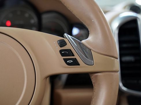 Used 2014 Porsche Cayenne AWD/4WD image 39