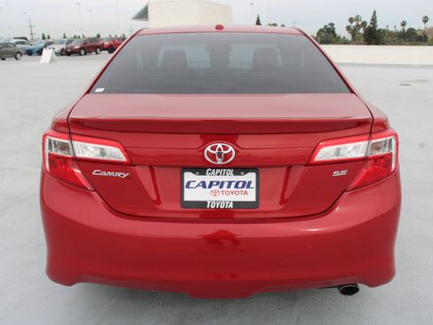 Used 2012 Toyota Camry SE image 4