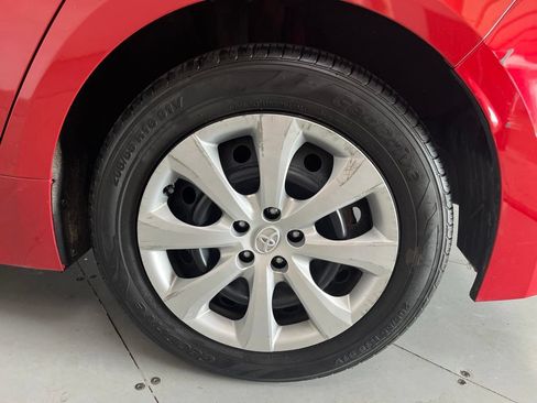 Used 2021 Toyota Corolla LE FWD image 14