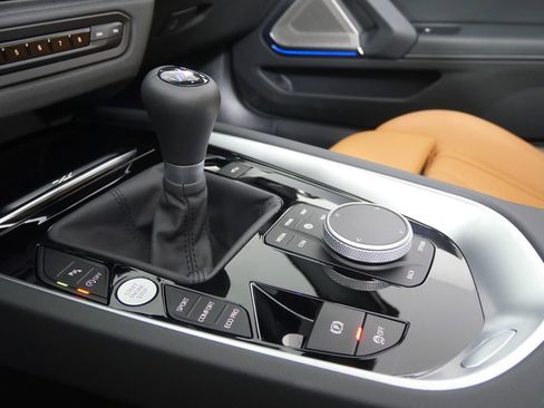 Used 2026 BMW Z4 M40i w/ Premium Package image 27