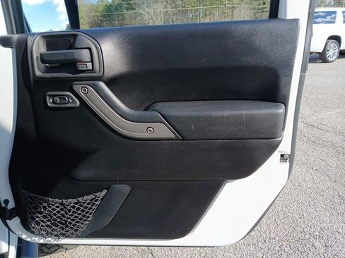 Used 2012 Jeep Wrangler Unlimited Sport image 38