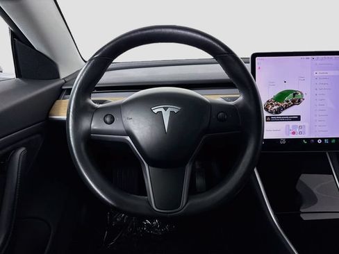 Used 2018 Tesla Model 3 Long Range RWD image 10