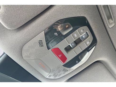 Used 2026 Kia EV9 Land AWD/4WD image 24