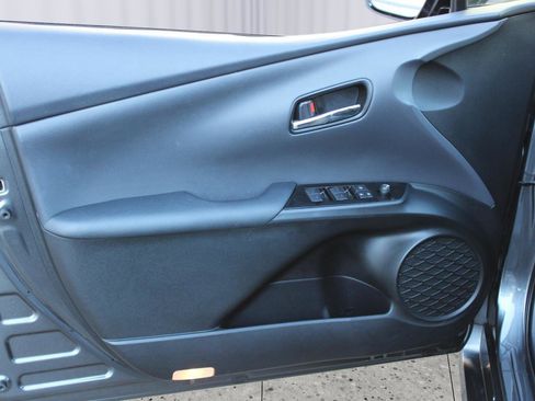 Used 2020 Toyota Prius Prime LE image 41