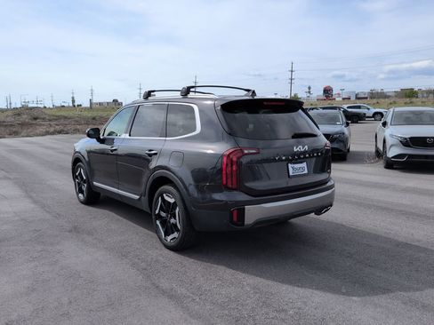 Used 2025 Kia Telluride S AWD/4WD image 5