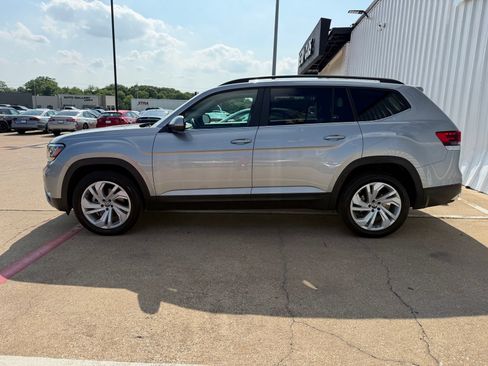 Used 2021 Volkswagen Atlas SE FWD image 3