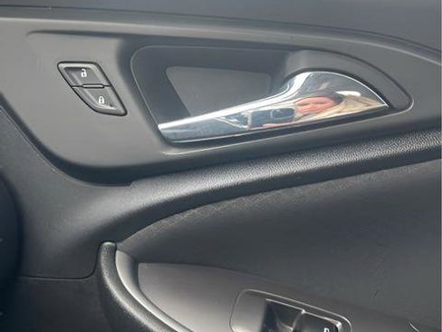 Used 2022 Chevrolet Malibu LT image 21