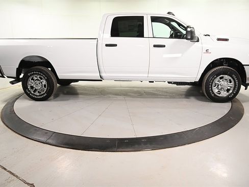 New 2024 RAM 2500 Tradesman w/ Chrome Appearance Group image 2