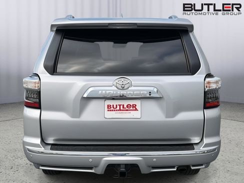 Used 2021 Toyota 4Runner Limited AWD/4WD image 5