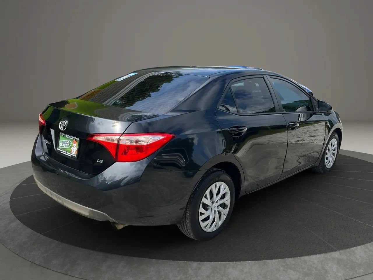 Used 2017 Toyota Corolla LE FWD image 7